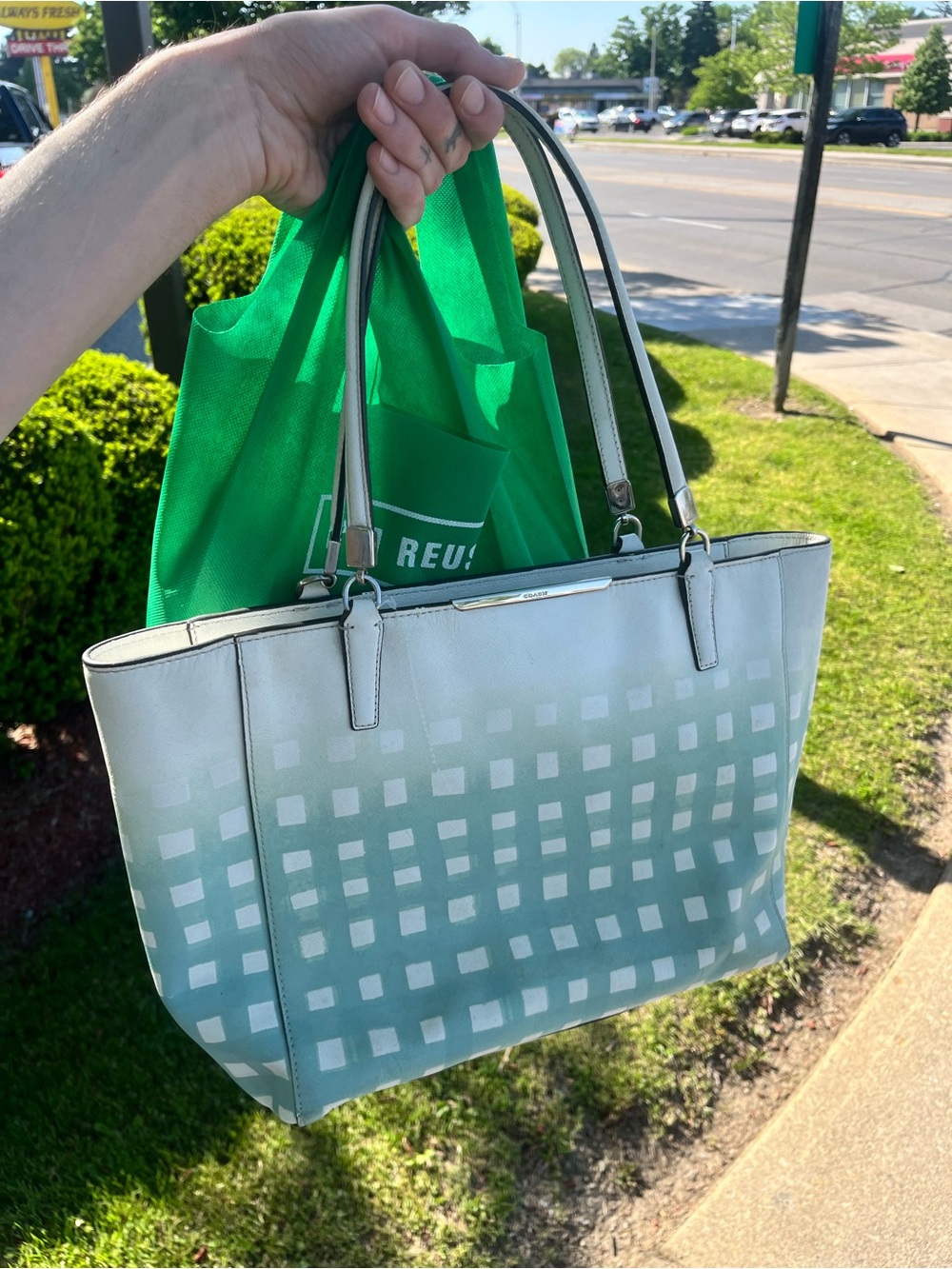 Coach - Tote Handbag in Mint Green/ blue and White – Shoulder Bag